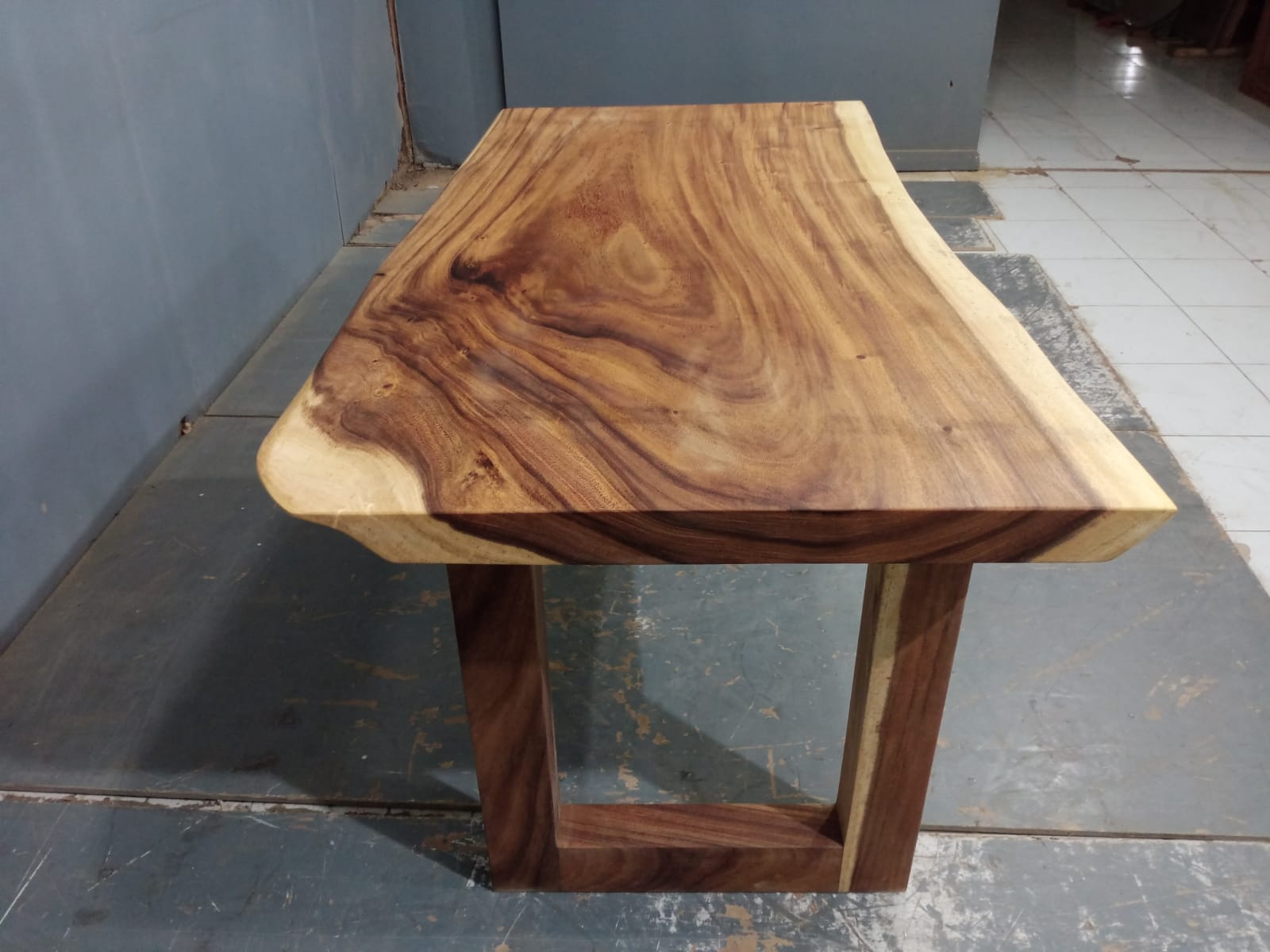 Live Edge Tables
