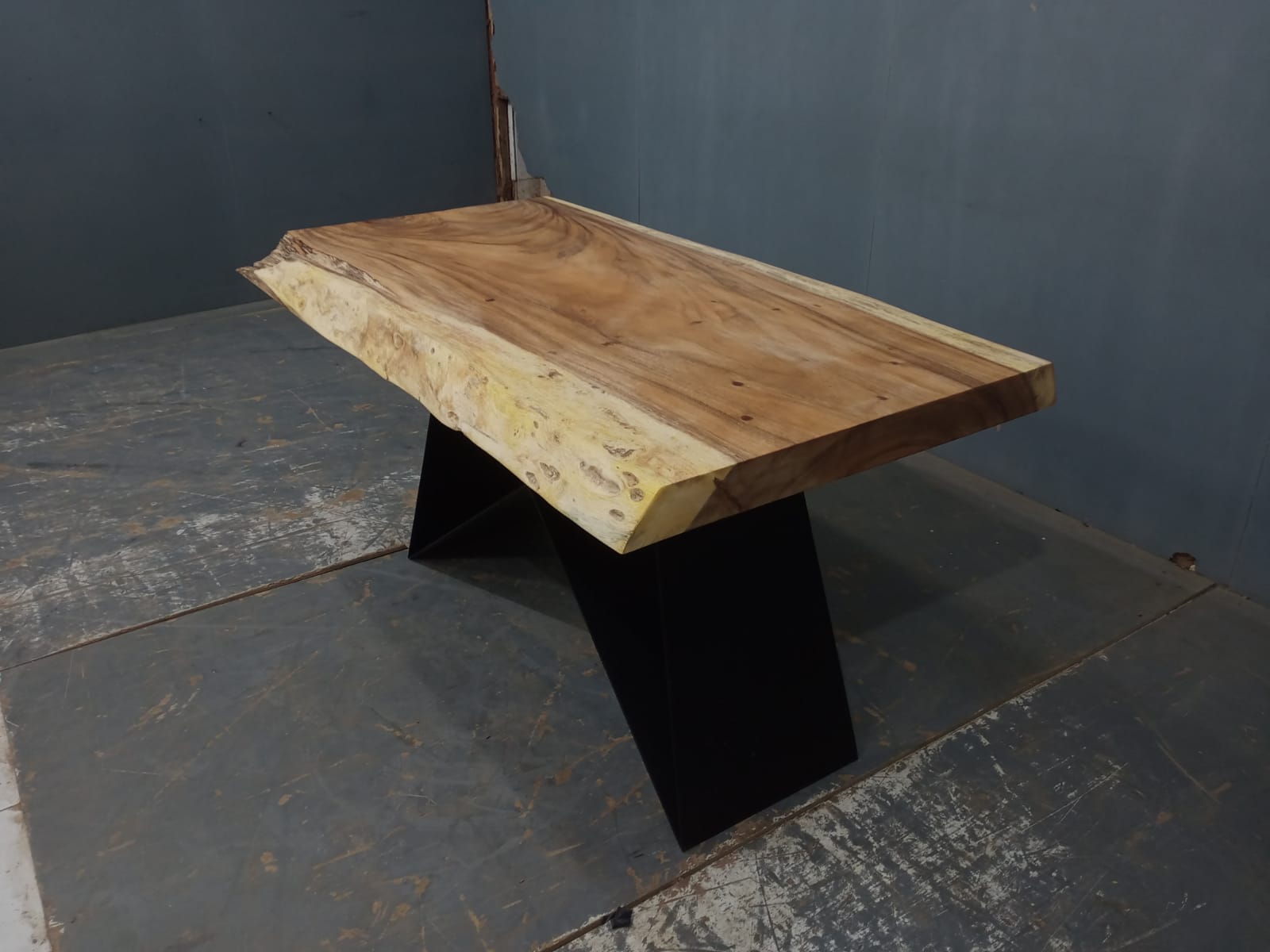 Live Edge Tables