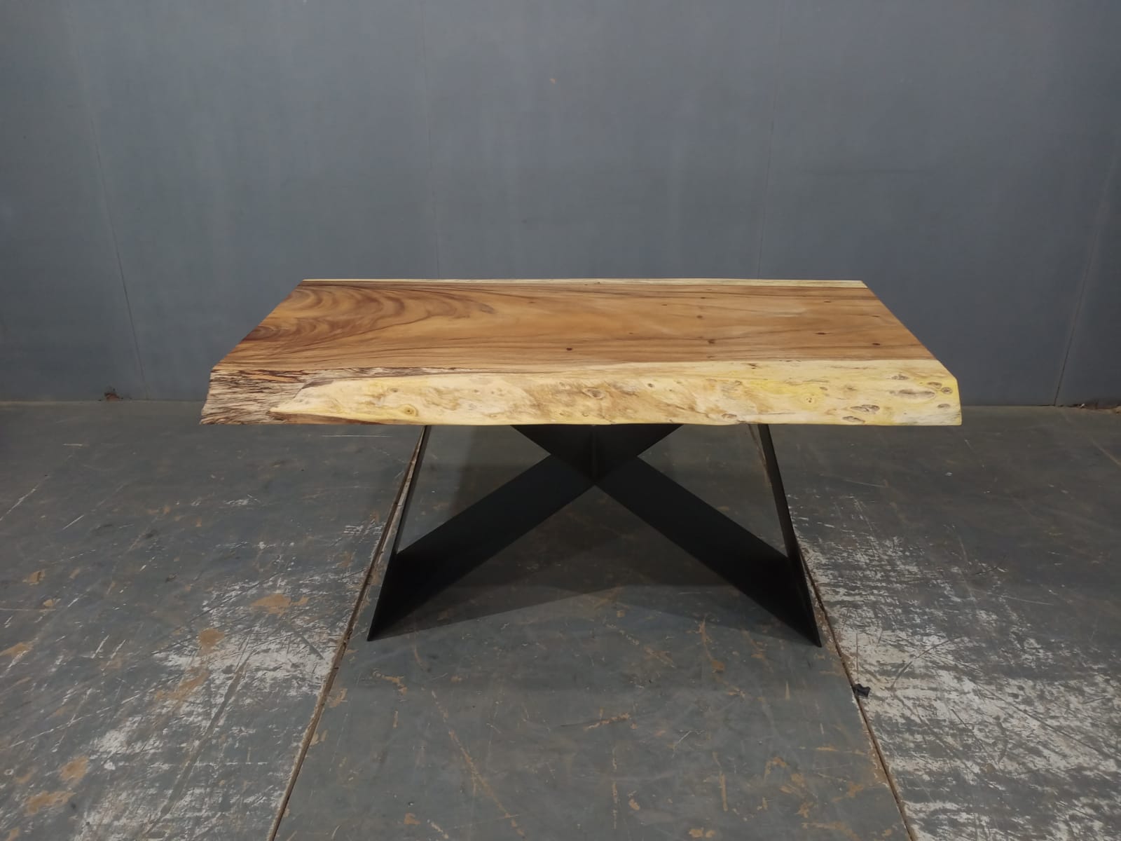 LIVE EDGE TABLES