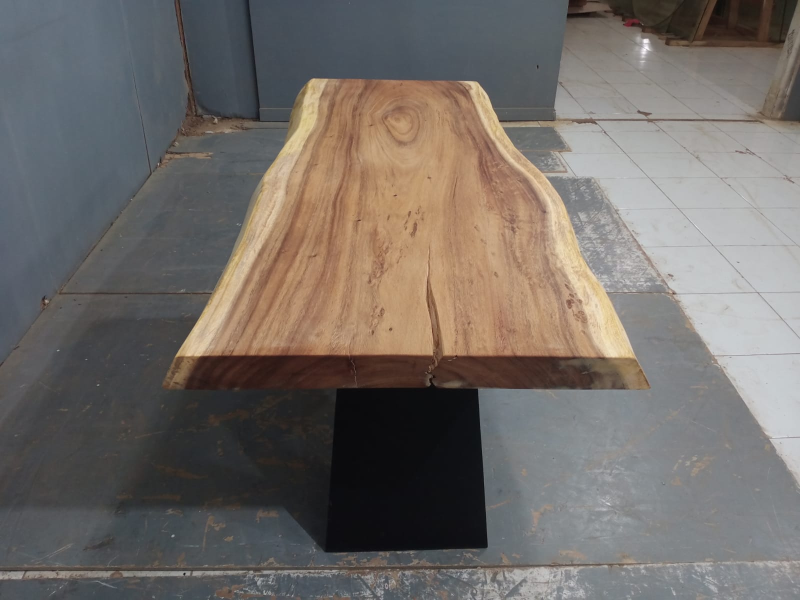 Live Edge Tables