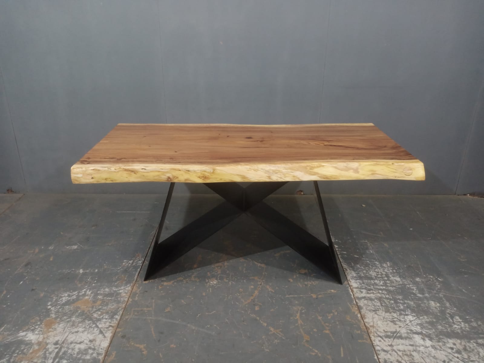 LIVE EDGE TABLES