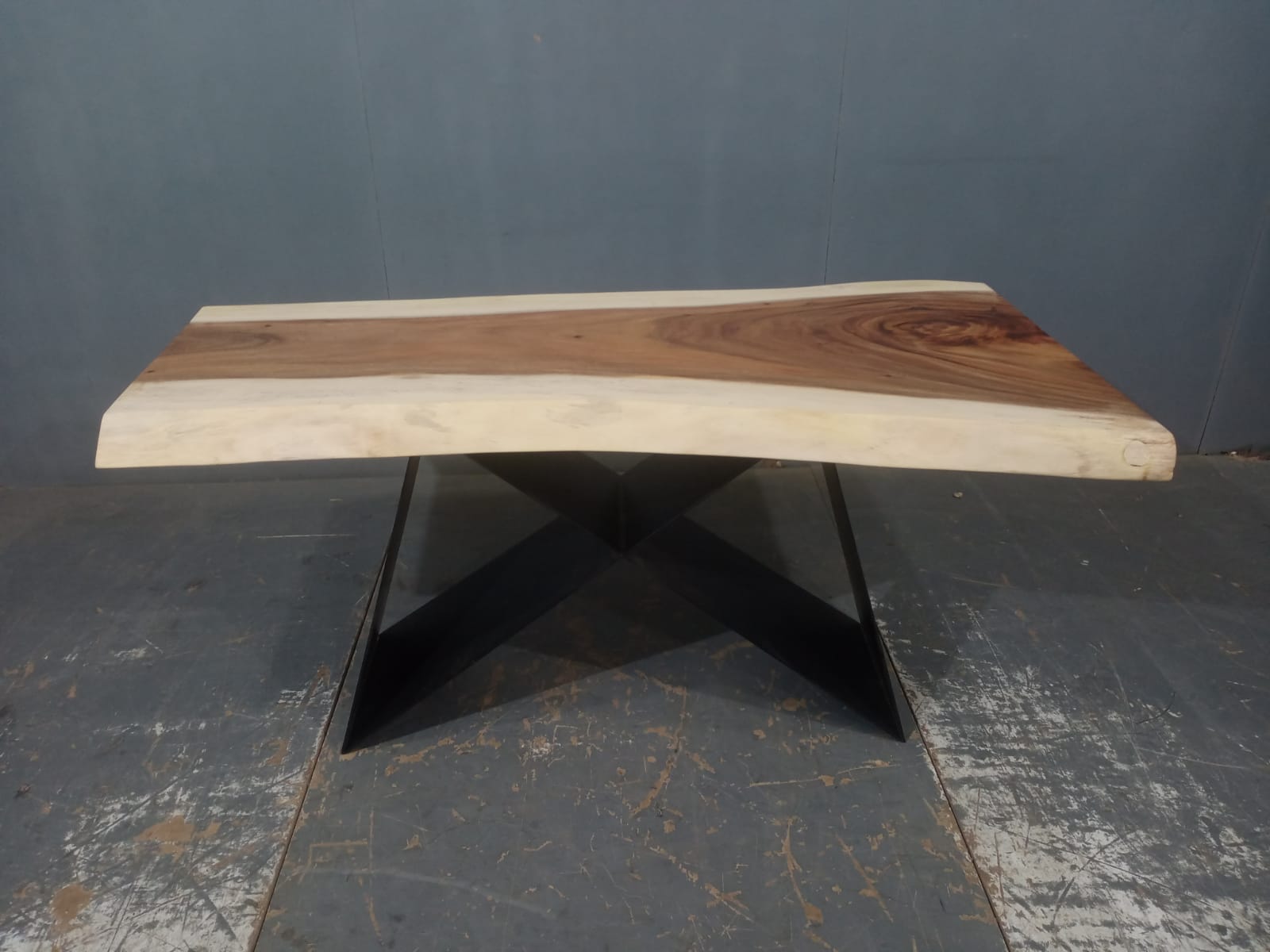 LIVE EDGE TABLES
