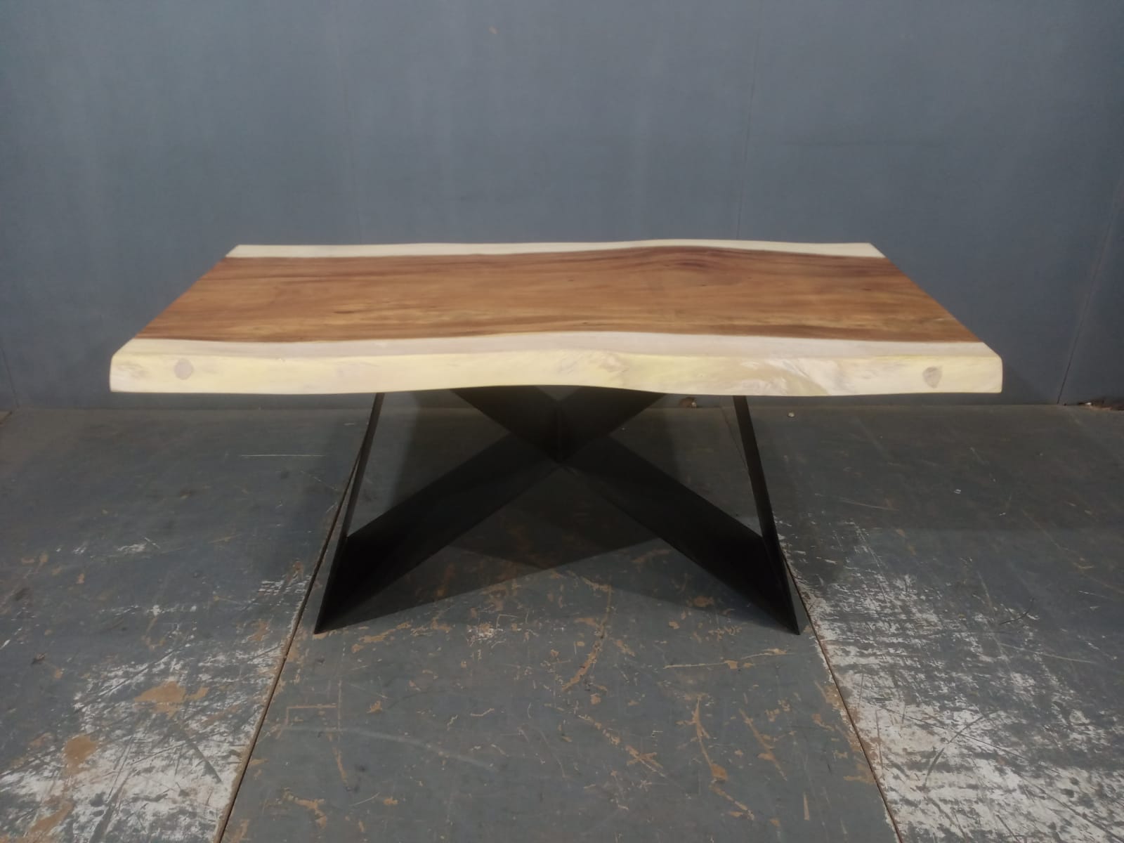 LIVE EDGE TABLES