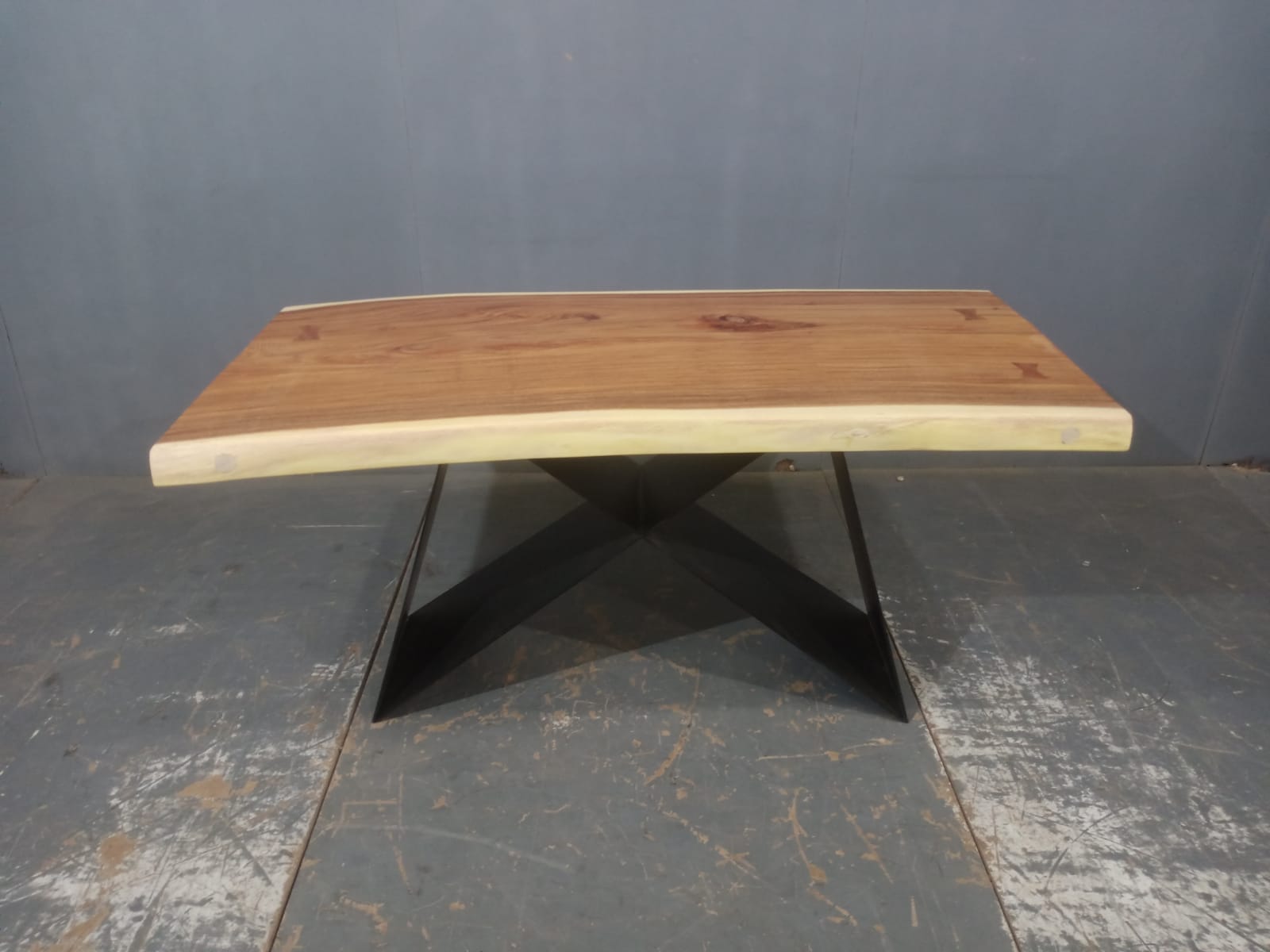 LIVE EDGE TABLES