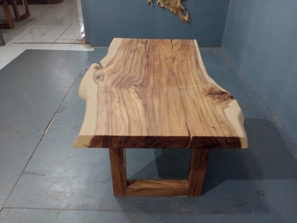 Live Edge Tables