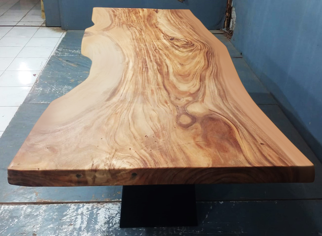 Live Edge Tables