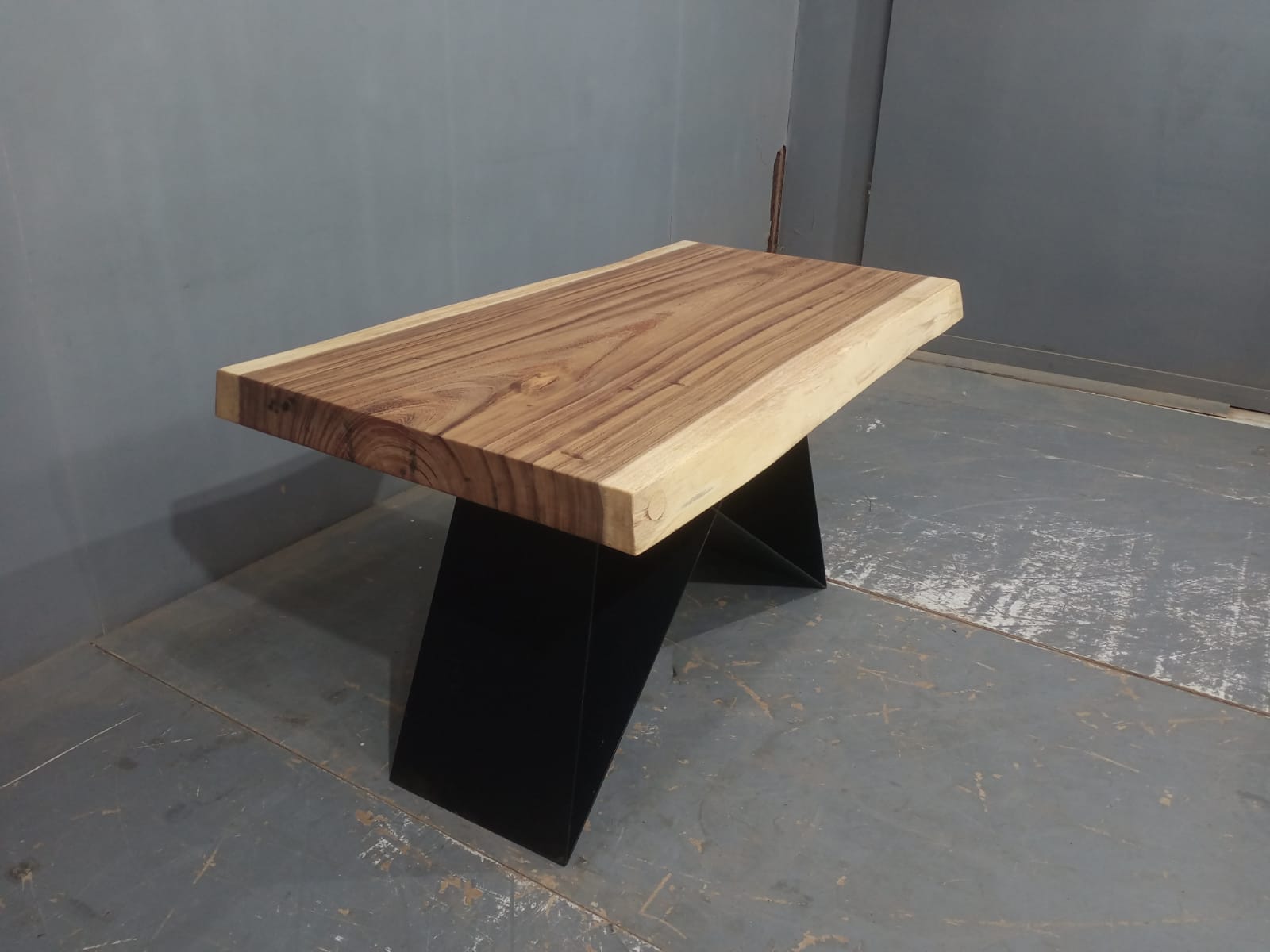 Live Edge Tables