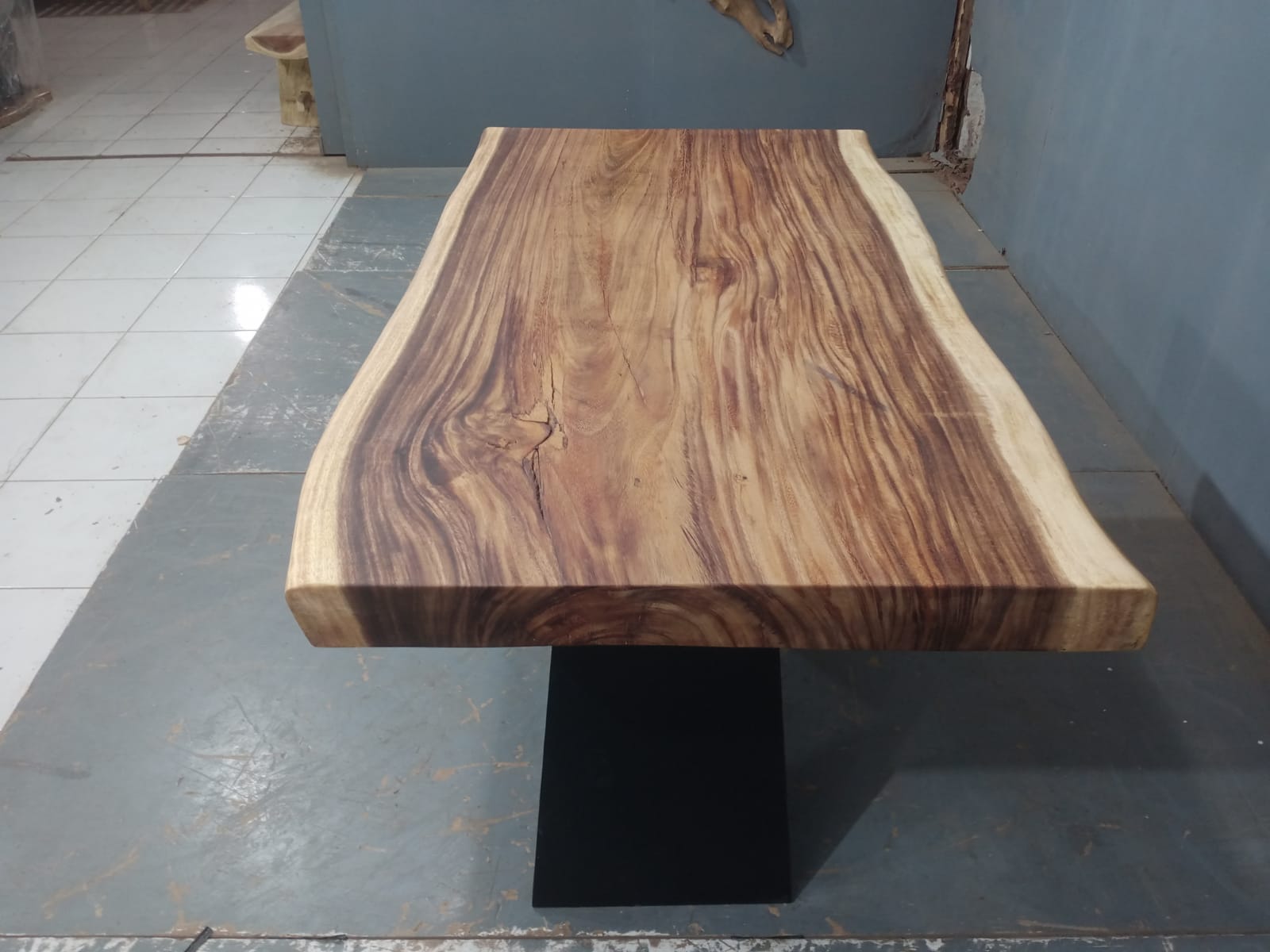 Live Edge Tables