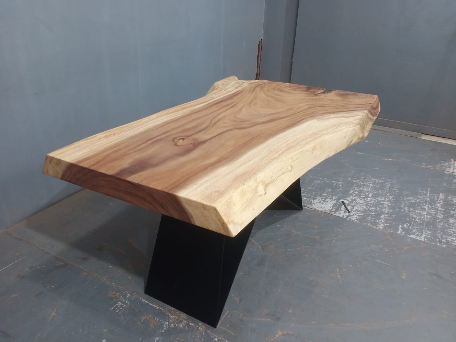 Live Edge Tables