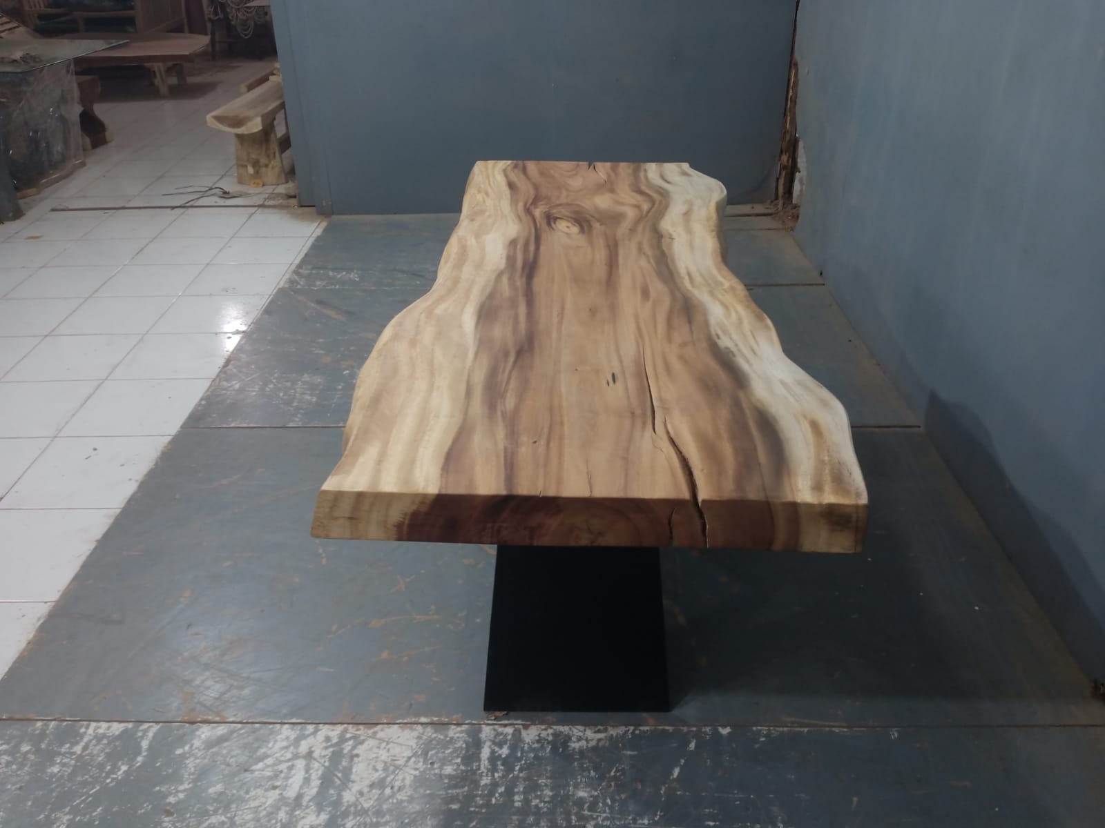Live Edge Tables