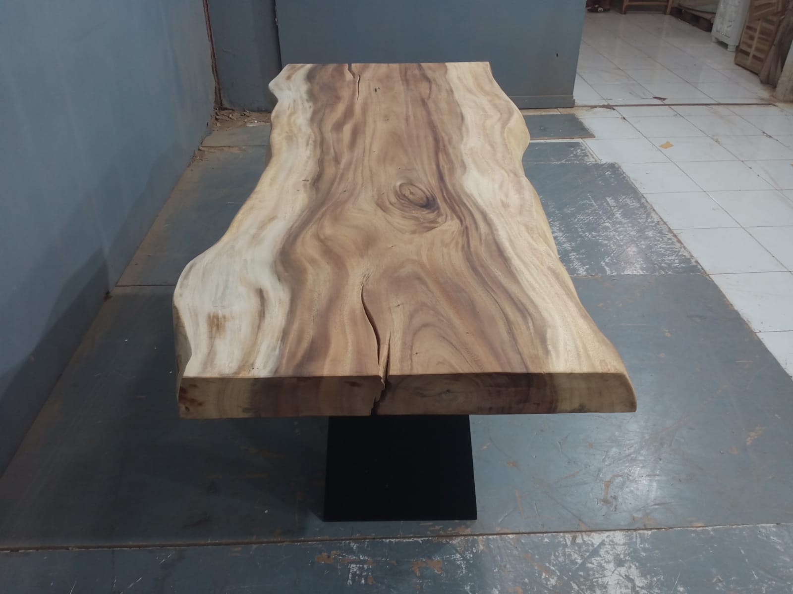 Live Edge Tables