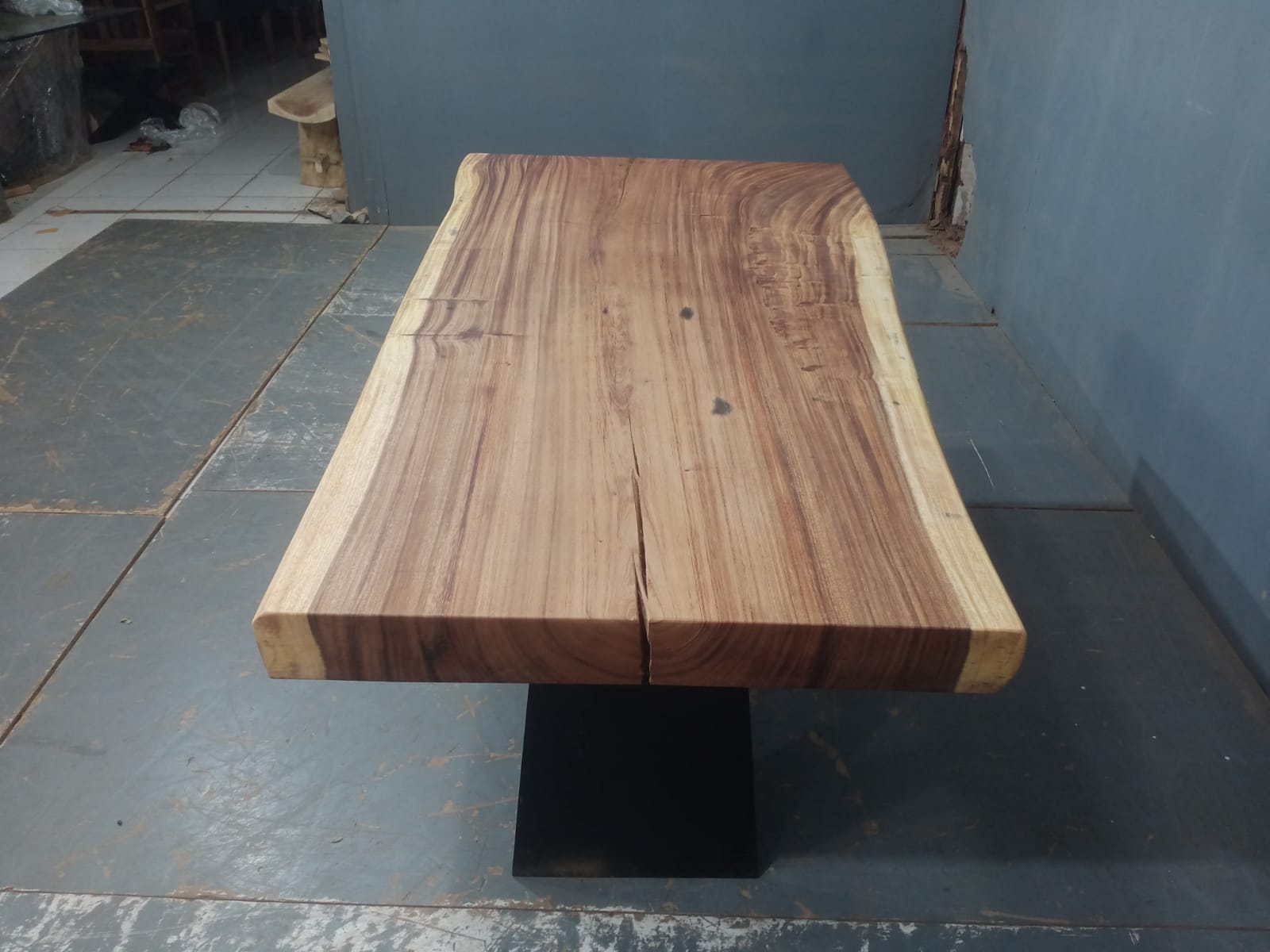 Live Edge Tables