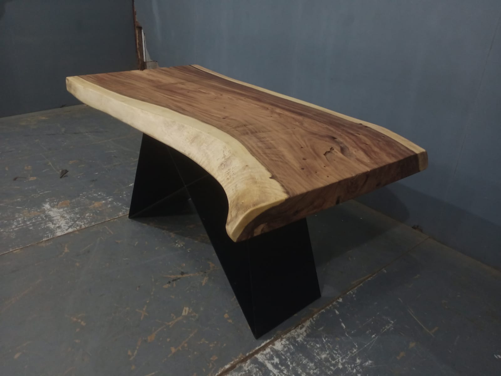Live Edge Tables