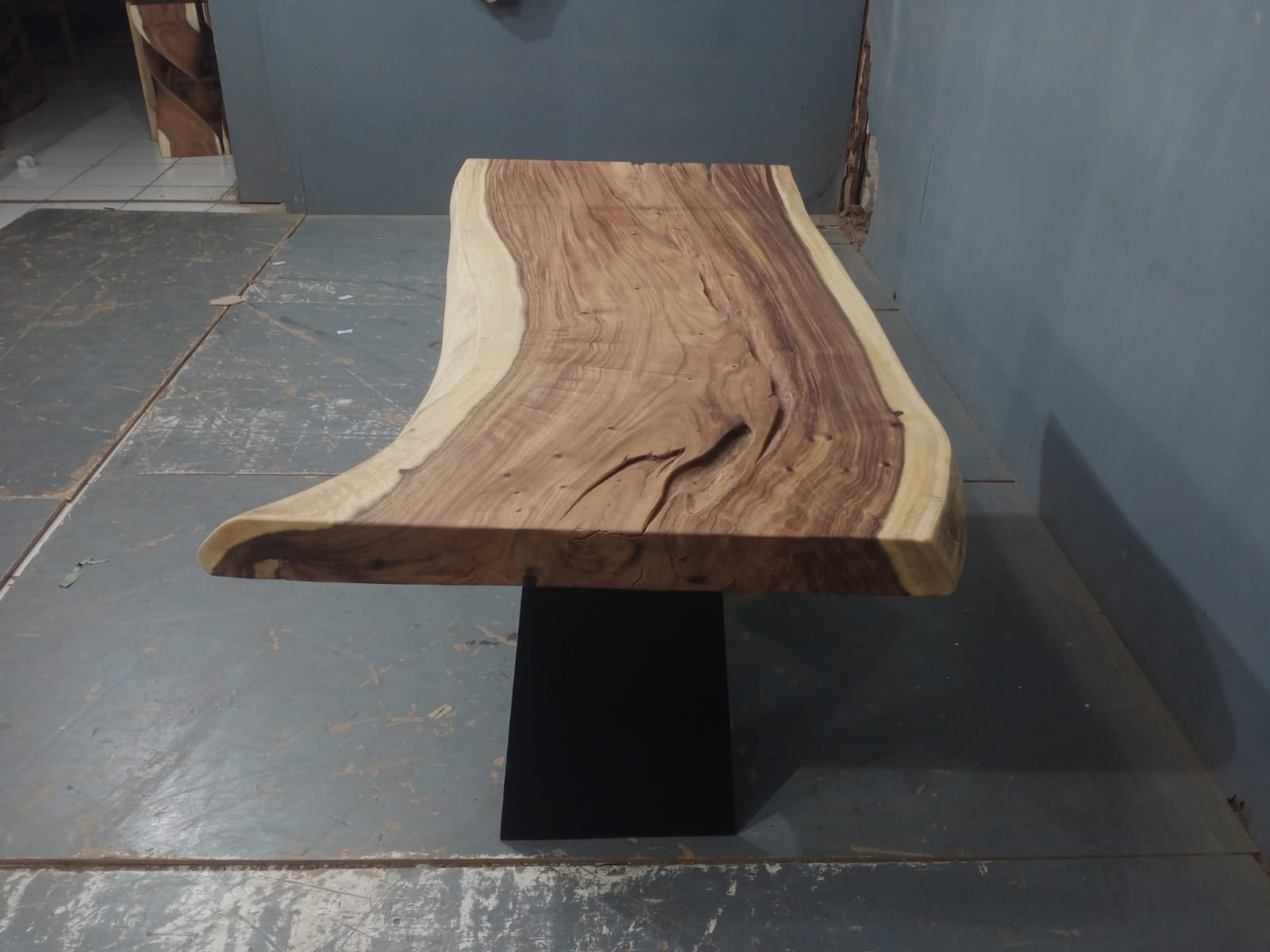 Live Edge Tables