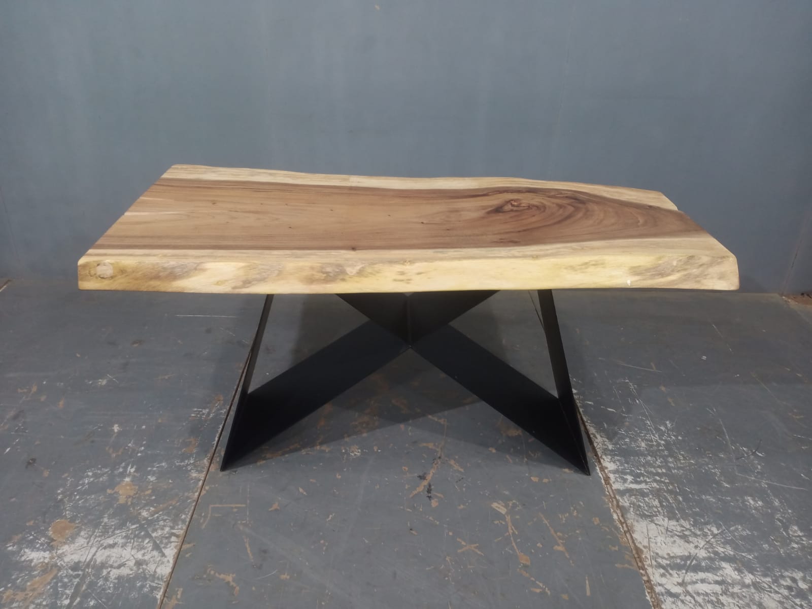 LIVE EDGE TABLES