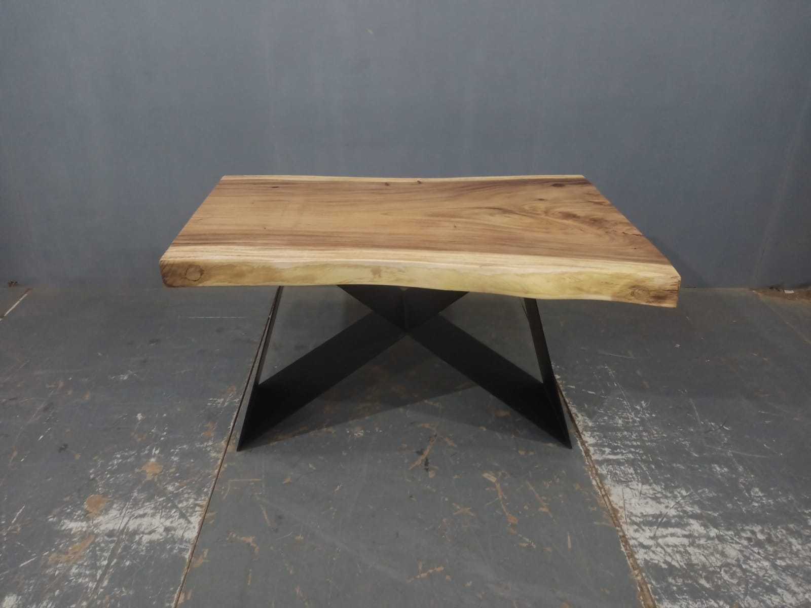 LIVE EDGE TABLES