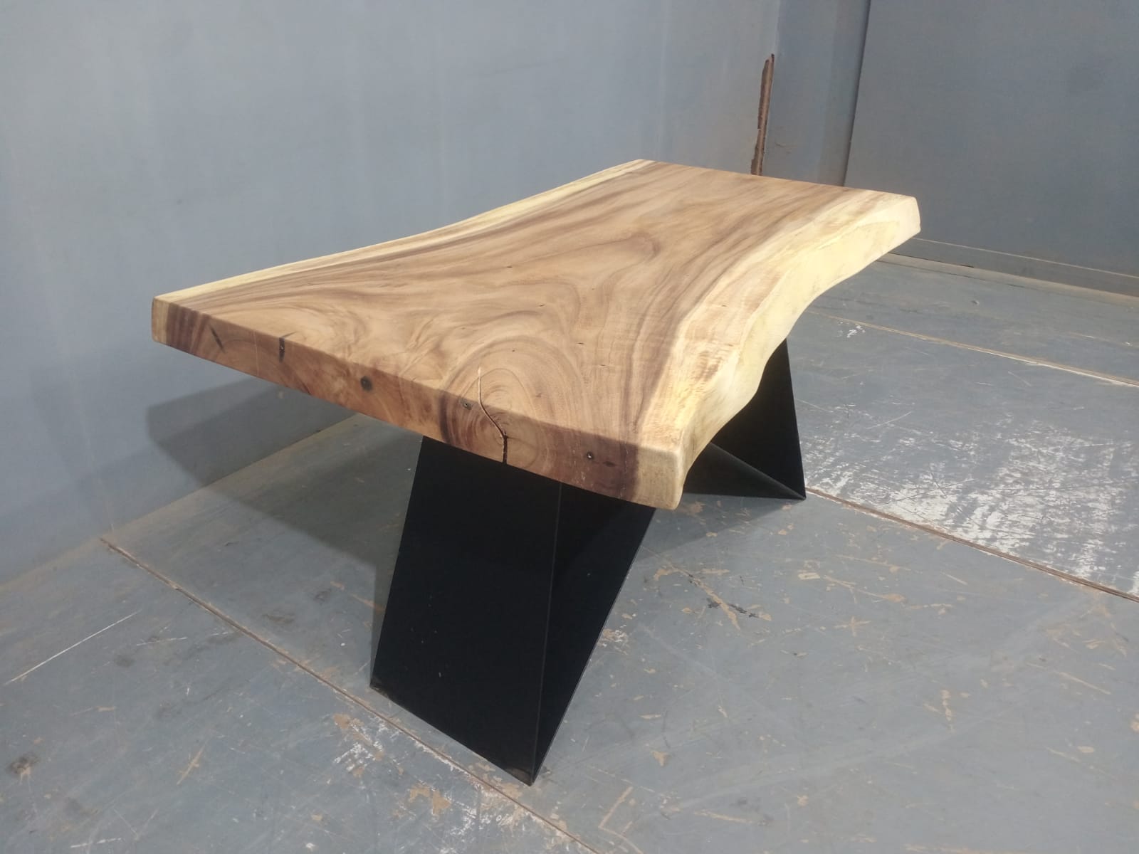 Live Edge Tables