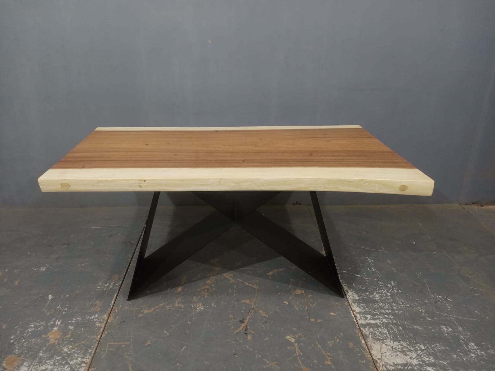 LIVE EDGE TABLES