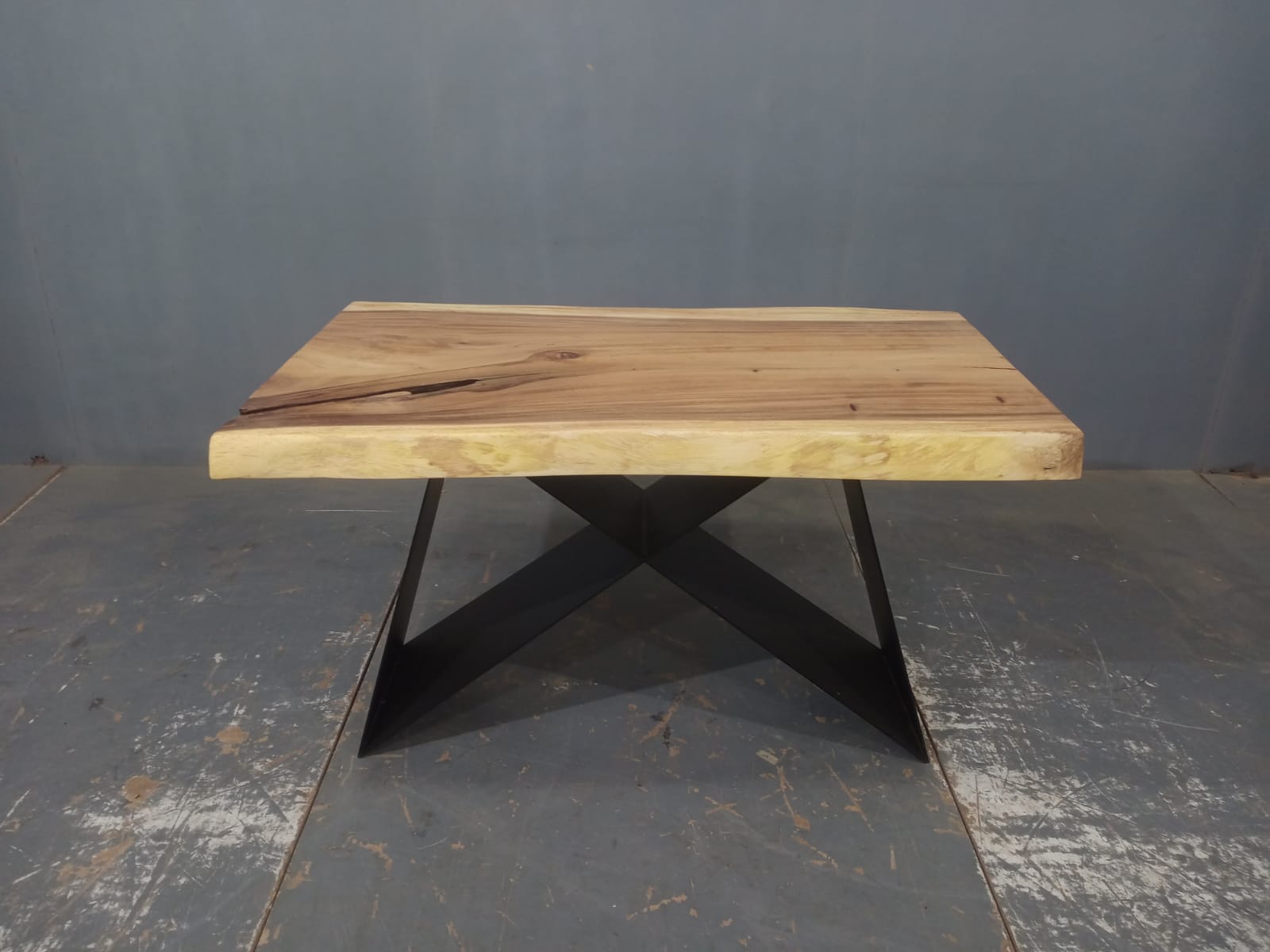 LIVE EDGE TABLES