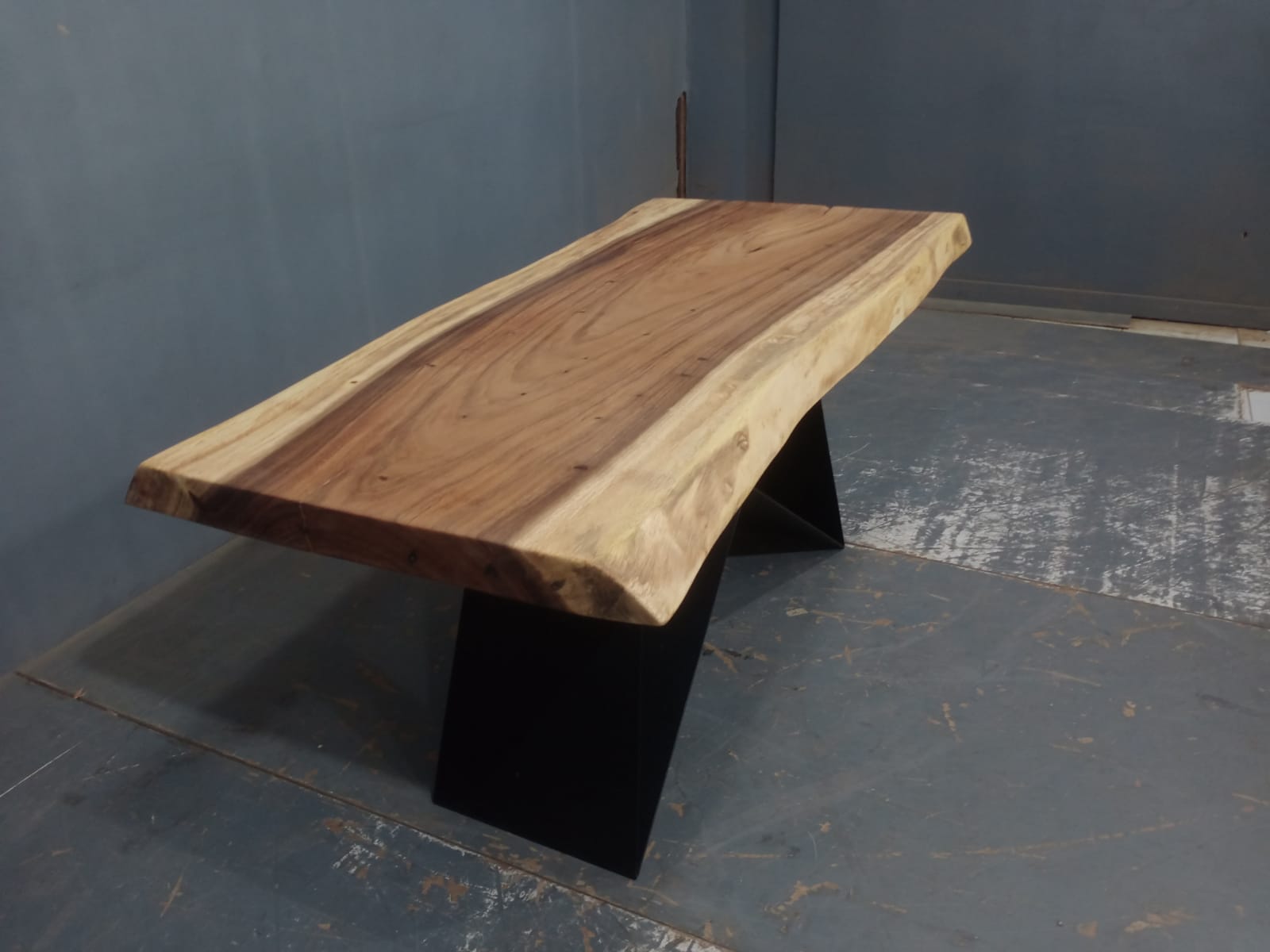 Live Edge Tables