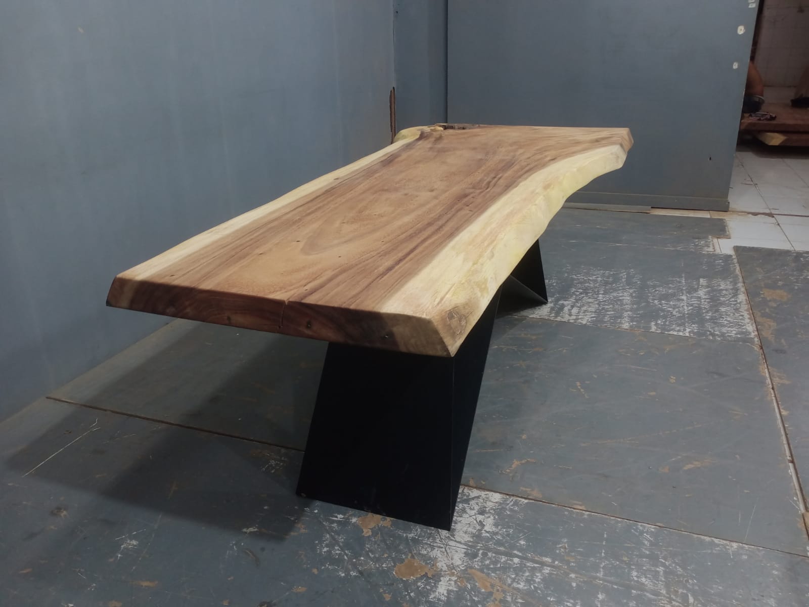 Live Edge Tables