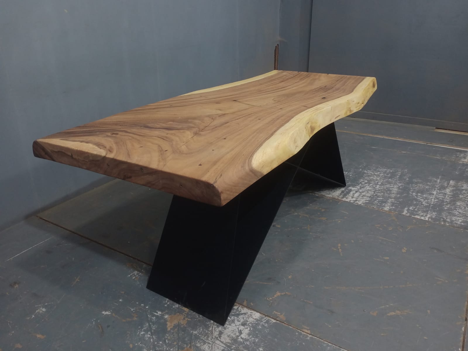 Live Edge Tables