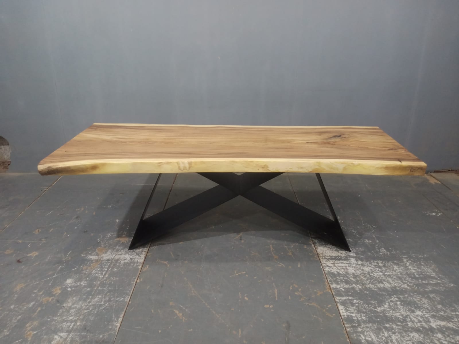 LIVE EDGE TABLES